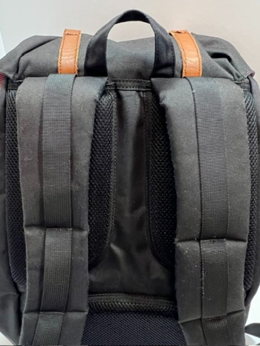 The Herschel Supply Co Retreat Backpack w/Laptop Slot Drawstring Closure Black - Picture 13 of 16